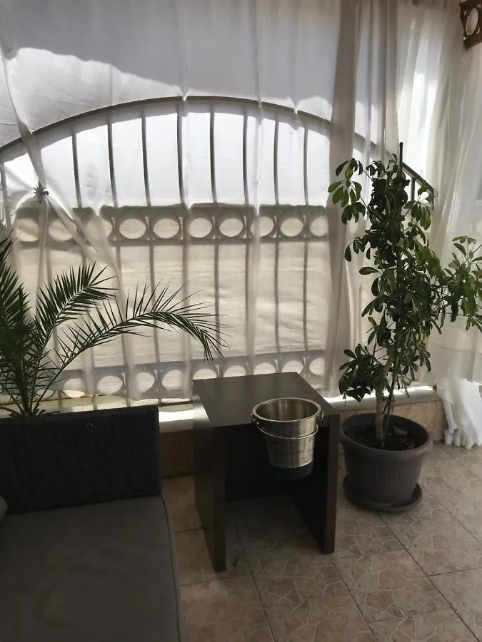 White Rose Guest Rooms Burgaz 2*,  Bulgaristan