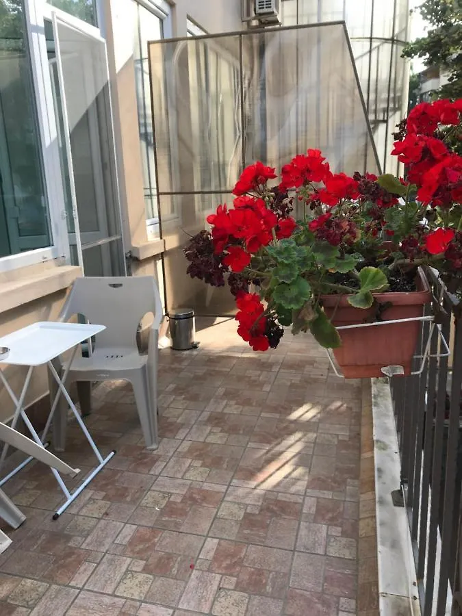 White Rose Guest Rooms Burgas Bulgaria