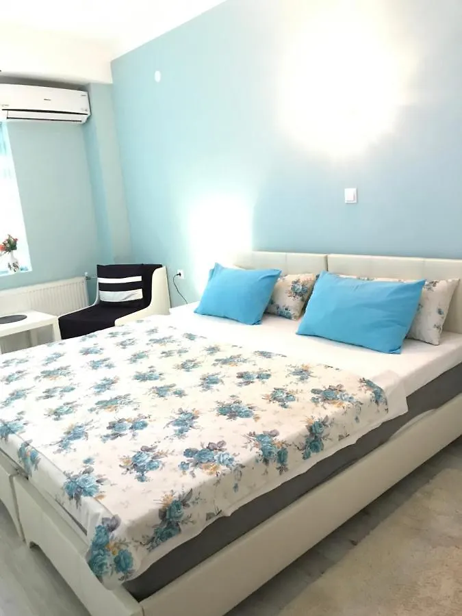 White Rose Guest Rooms Burgaz 2*,