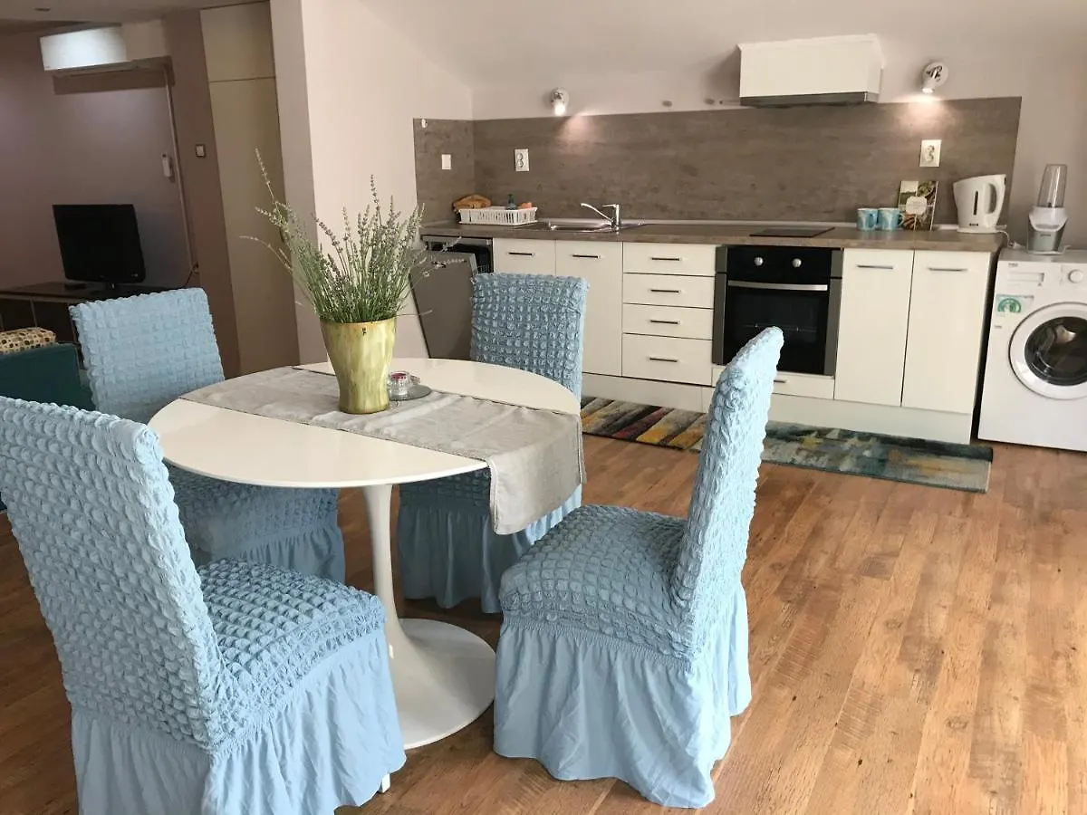 ** Hotel White Rose Guest Rooms Burgas Bulgaria