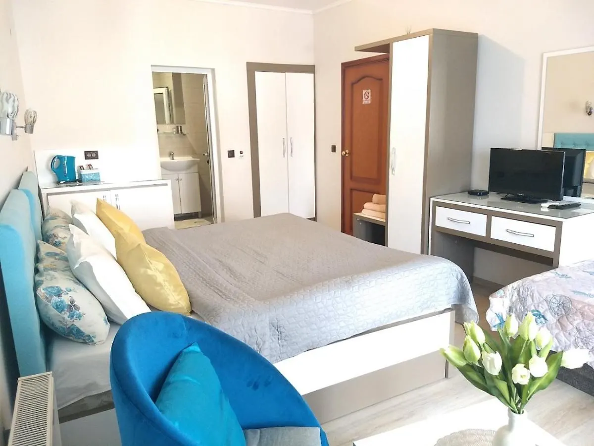 White Rose Guest Rooms Burgas 2*,  Bulgaria