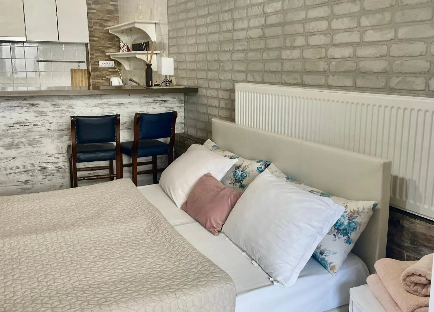 White Rose Guest Rooms Burgaz 2*,