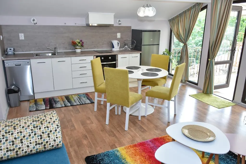 White Rose Guest Rooms Burgas Hotel